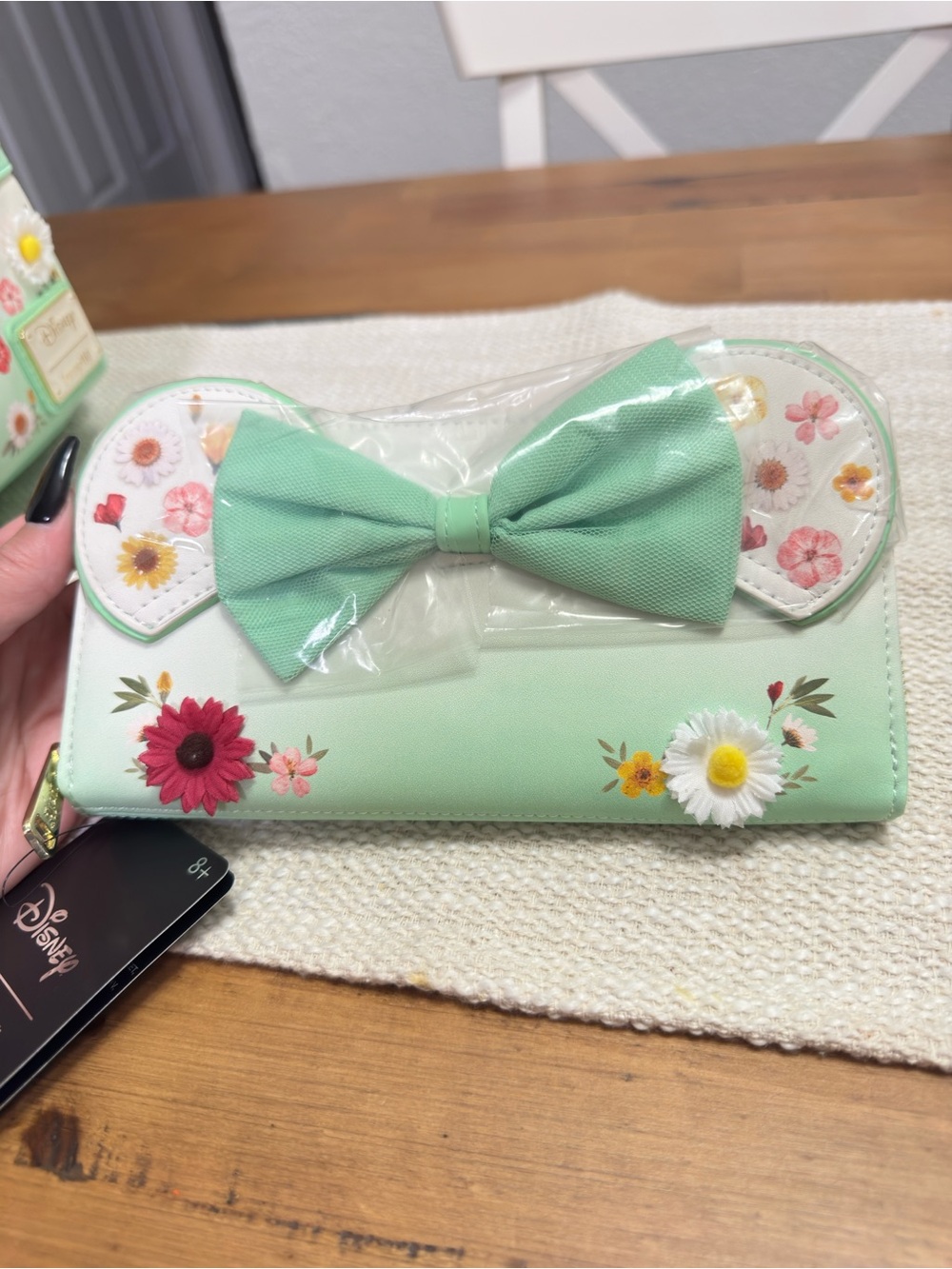 Loungefly Mint Green and White Floral Bow Kids Mini Backpack & Wallet Set - Picture 7 of 10